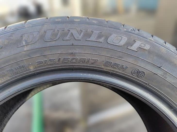 新車外し 2025年製 EC300＋ 215/60R17 2本②