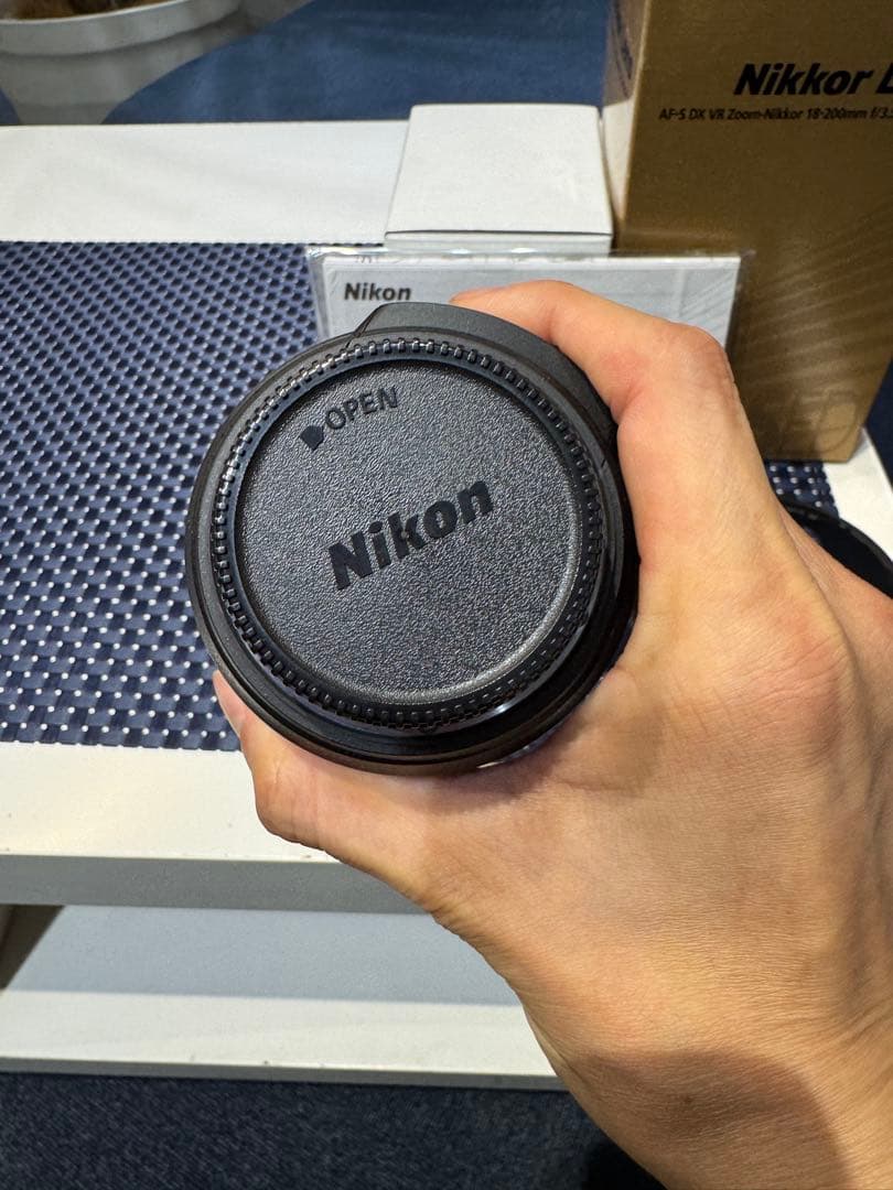【極美品】Nikon AF-S DX VR Zoom-18-200mm