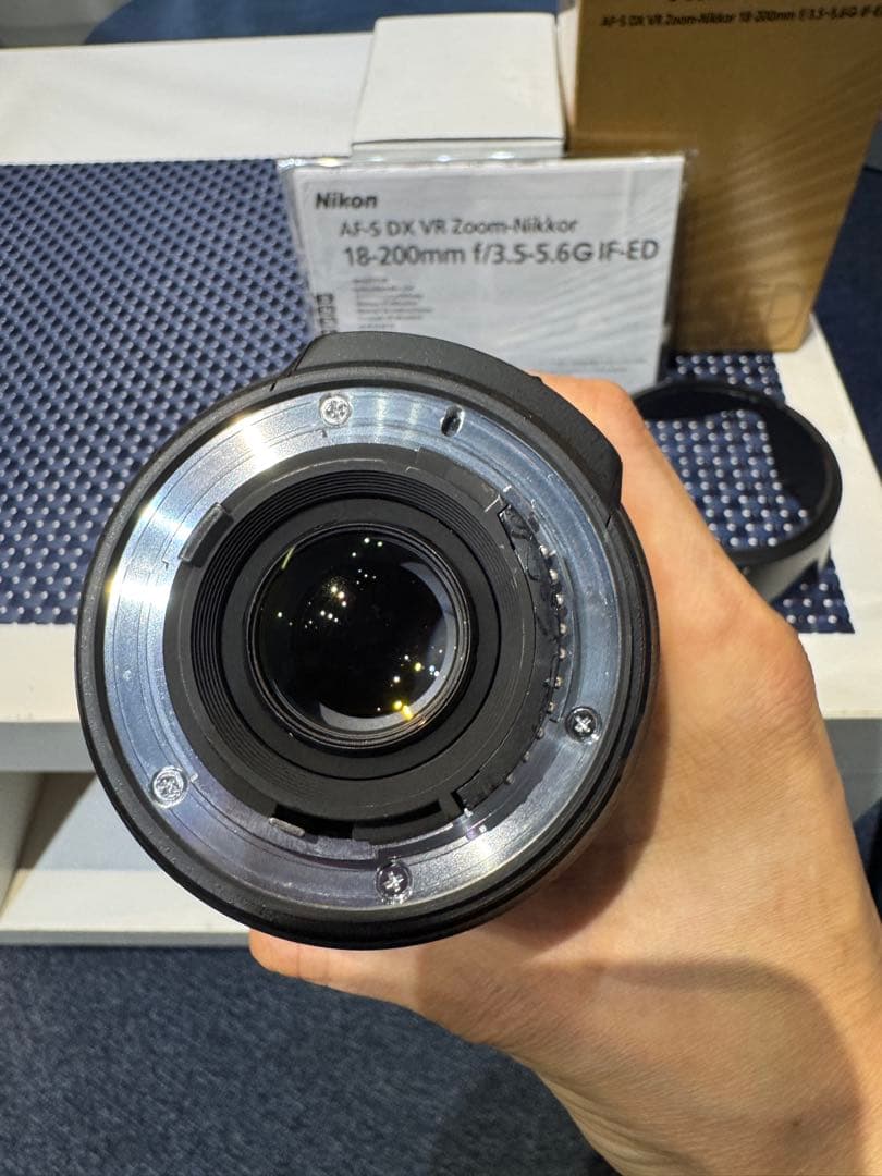 【極美品】Nikon AF-S DX VR Zoom-18-200mm