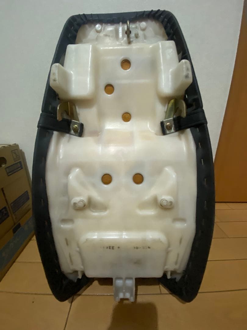 CB400SF nc39 純正シート