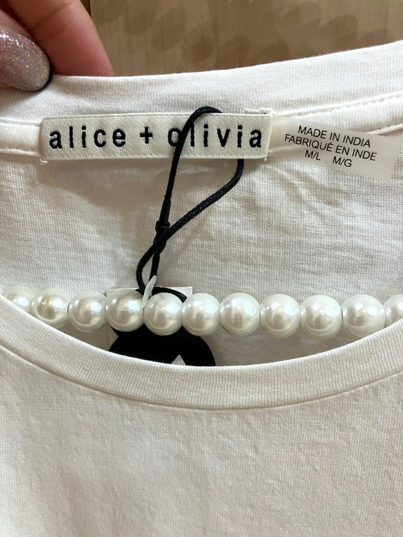【新品タグ付き】alice+olivia ガールワッペン付き半袖Tシャツ
