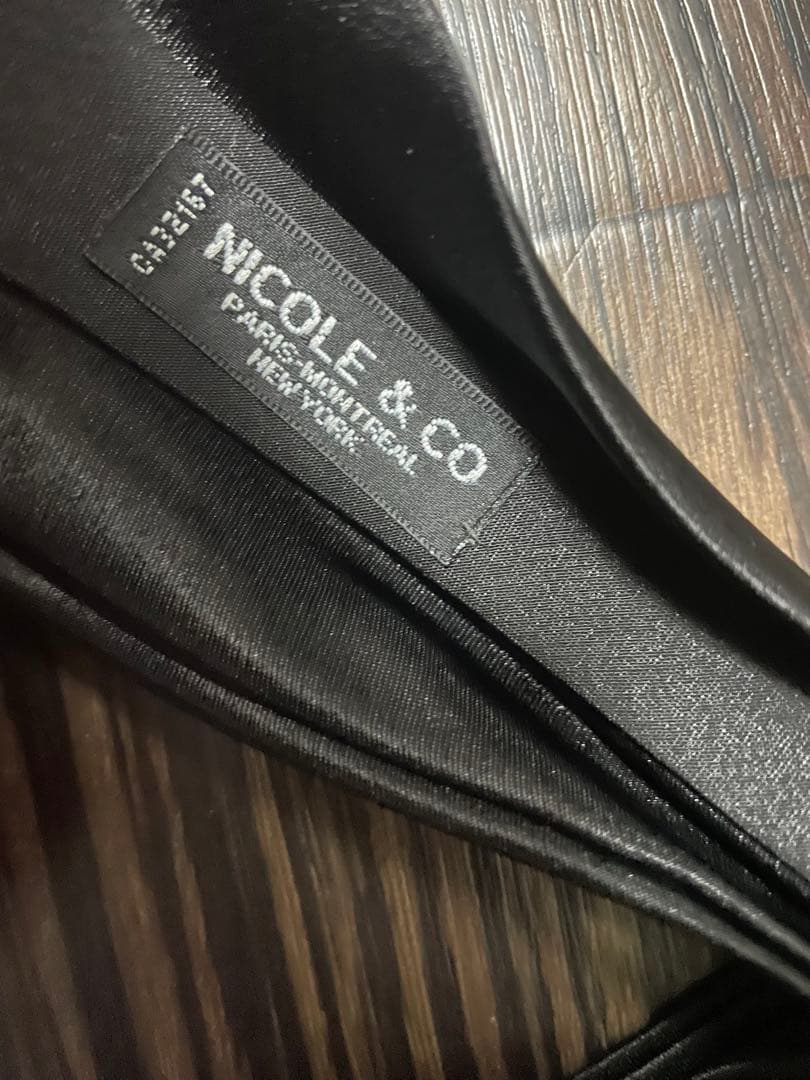 新品未使用　NICOLE & CO ブラックリボンヘアバンド　定価10000円超