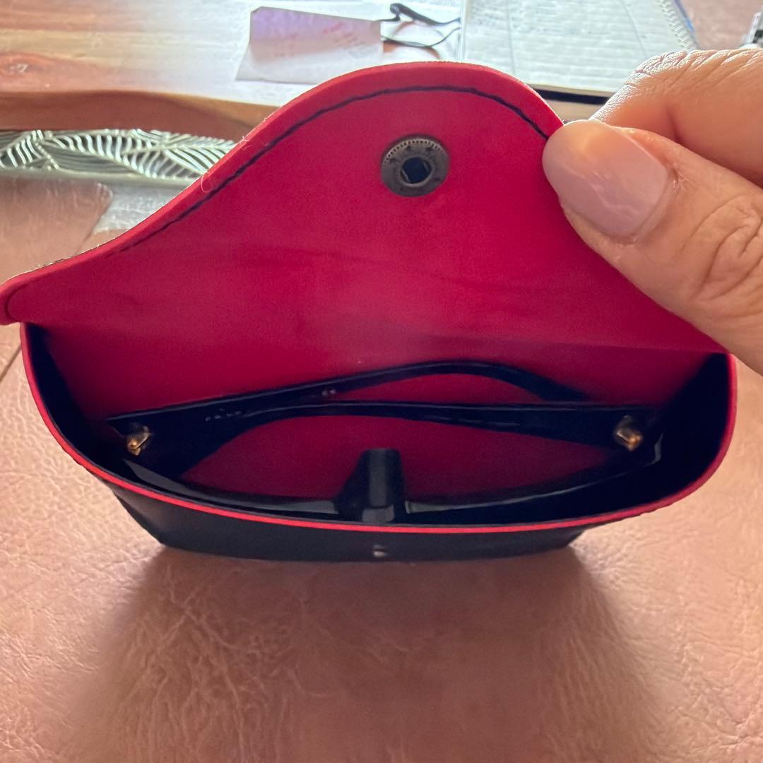 【新品未使用】PRADA トライアングルロゴ サングラス　即納