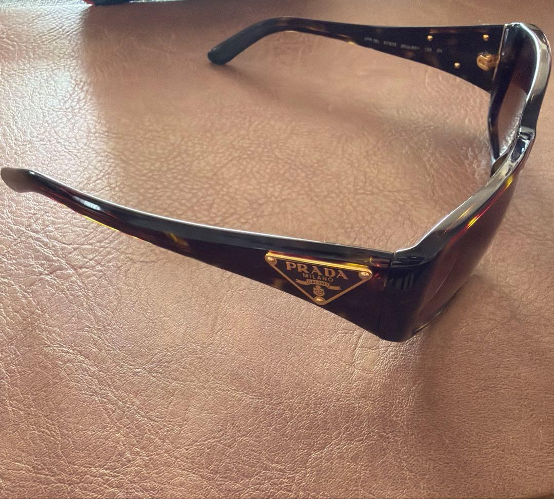 【新品未使用】PRADA トライアングルロゴ サングラス　即納