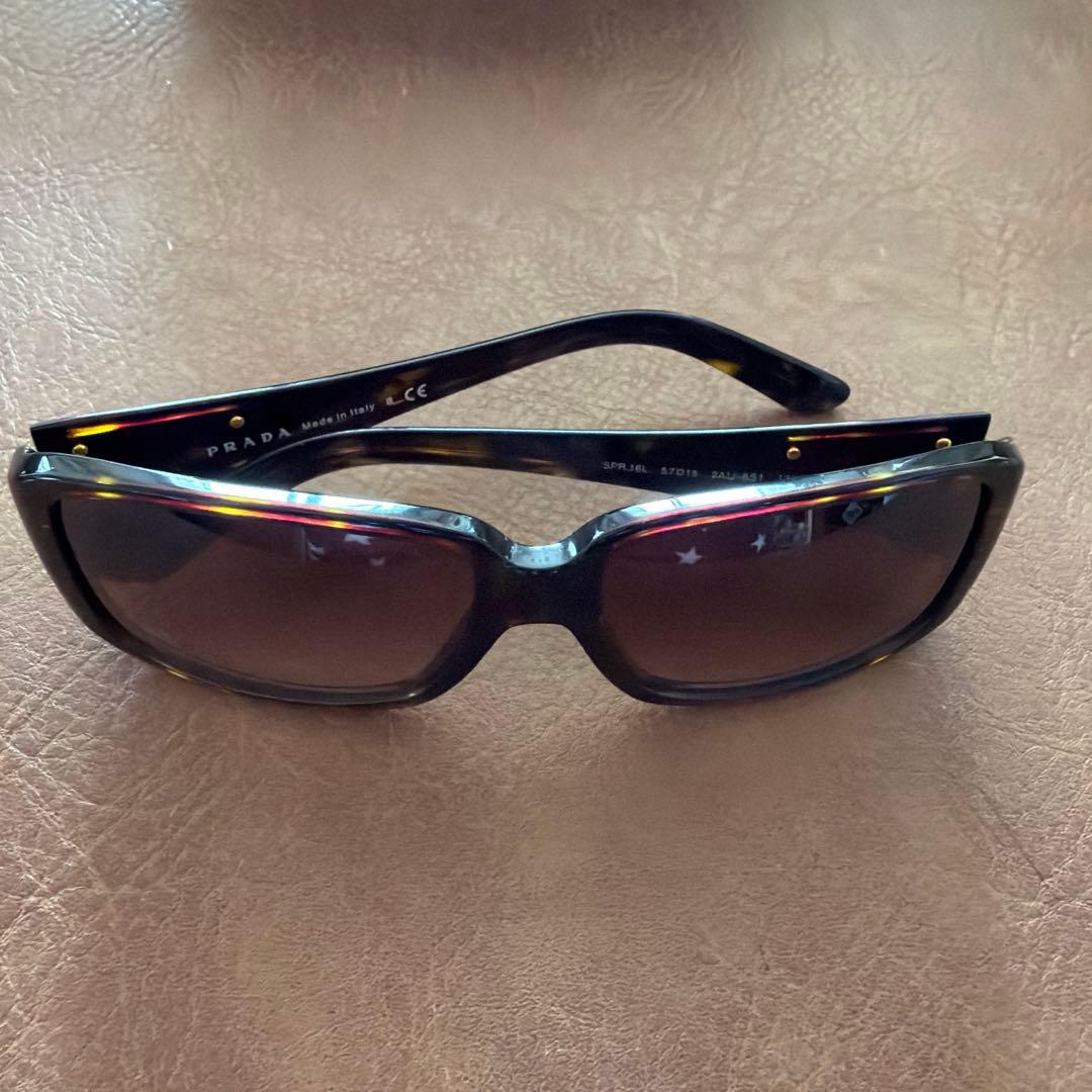 【新品未使用】PRADA トライアングルロゴ サングラス　即納