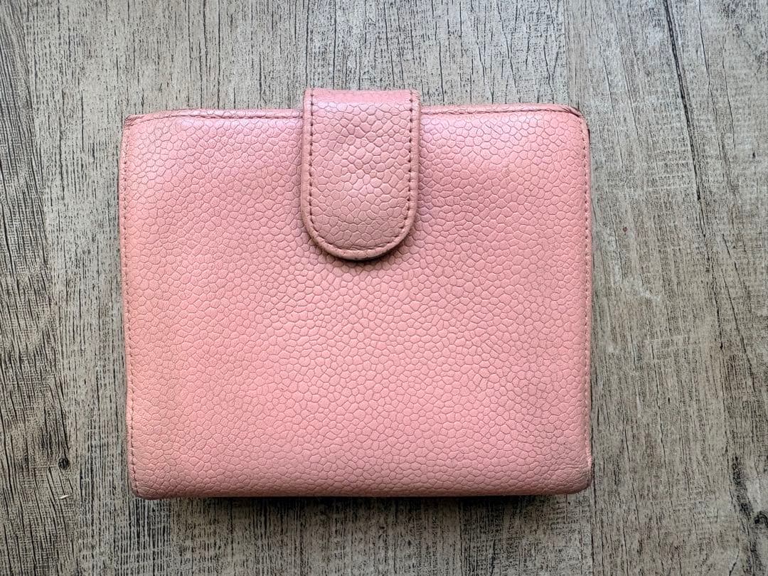 CHANEL 二つ折り財布 ピンク キャビアスキン