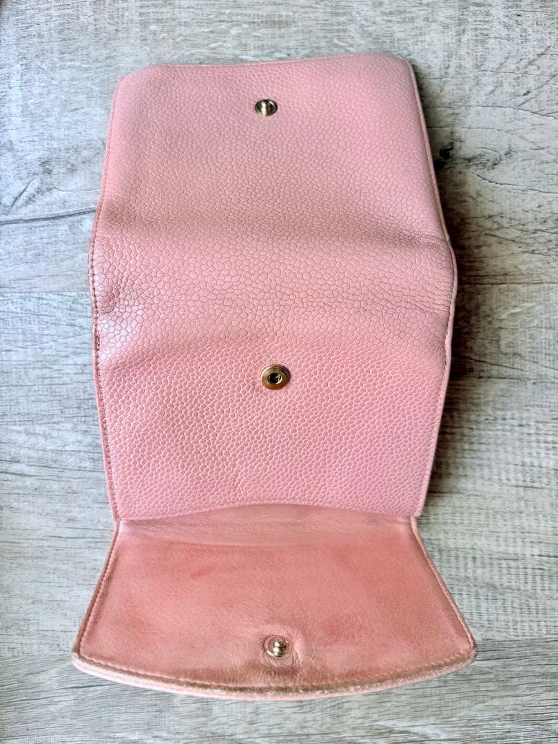 CHANEL 二つ折り財布 ピンク キャビアスキン