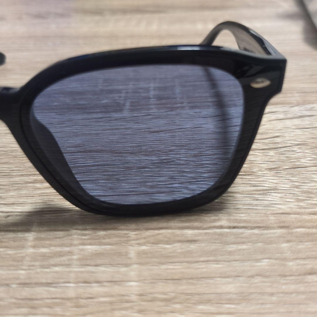 レイバン　RB4392D