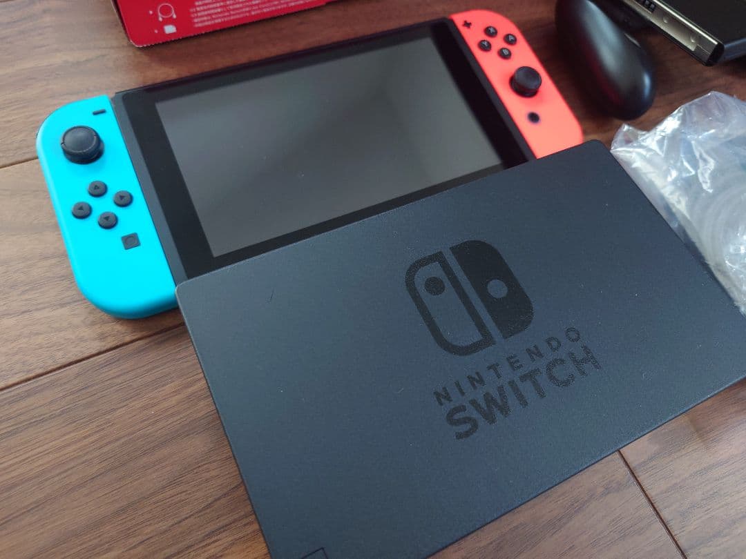 美品！Nintendo Switch 本体 付属品完備☆箱あり☆スイッチ☆任天堂