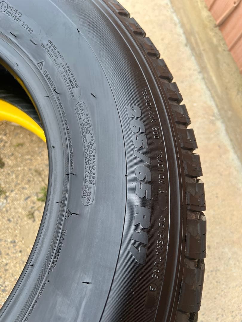 良品　2023年製　265/65R17 1本　ランドクルーザー　プラド