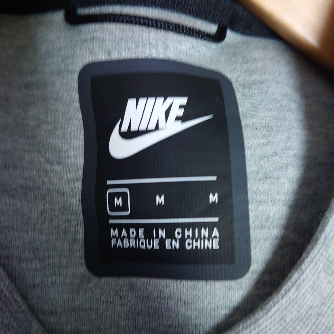 math1128　NIKE tech fleece Ｔシャツ