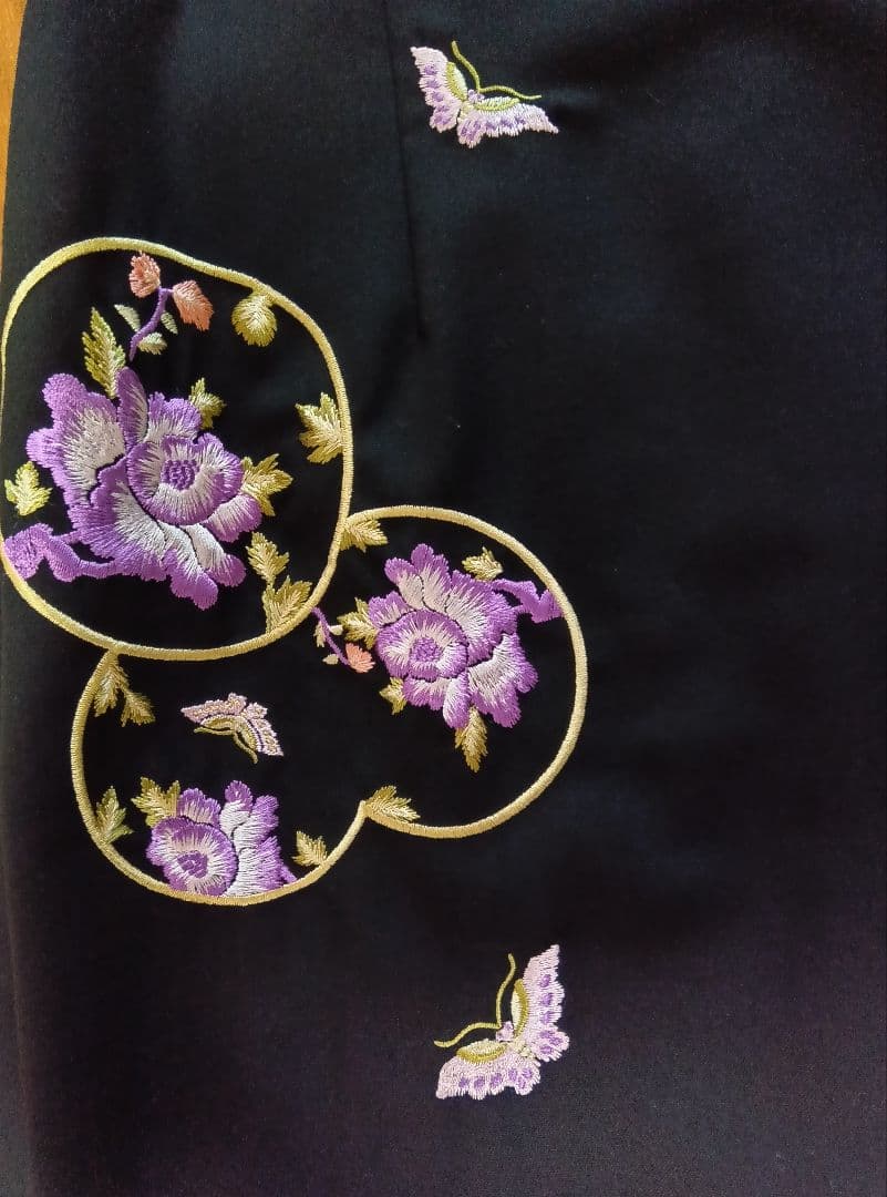 SunaUna 花柄刺繍入り黒のワンピース 半袖　サイズ38