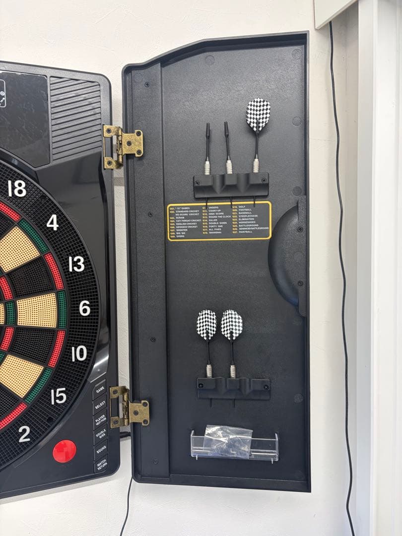 WIN.MAX チェック柄ダーツ