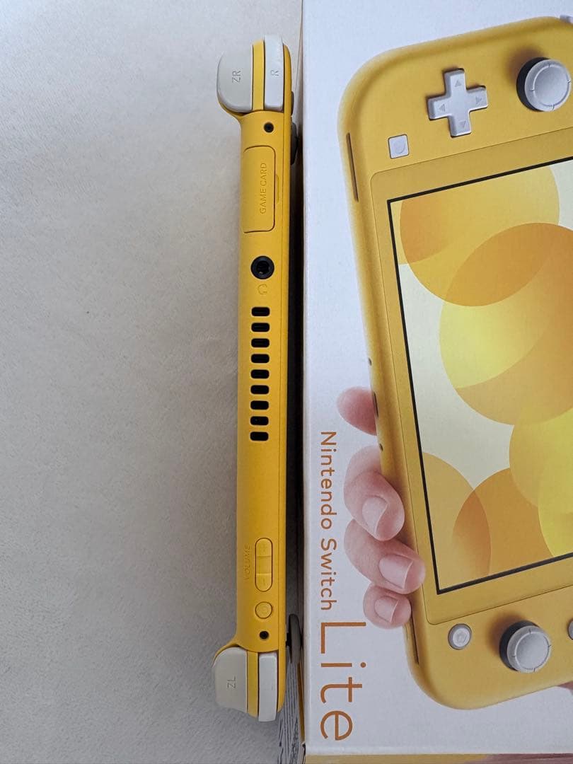 2月16日まで Nintendo Switch Lite イエロー 箱・充電器付