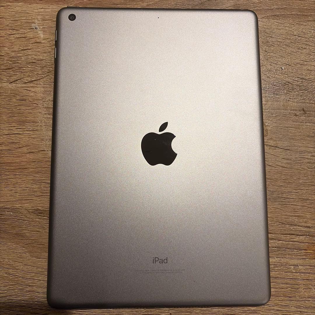 【第6世代】Apple iPad シルバー 本体