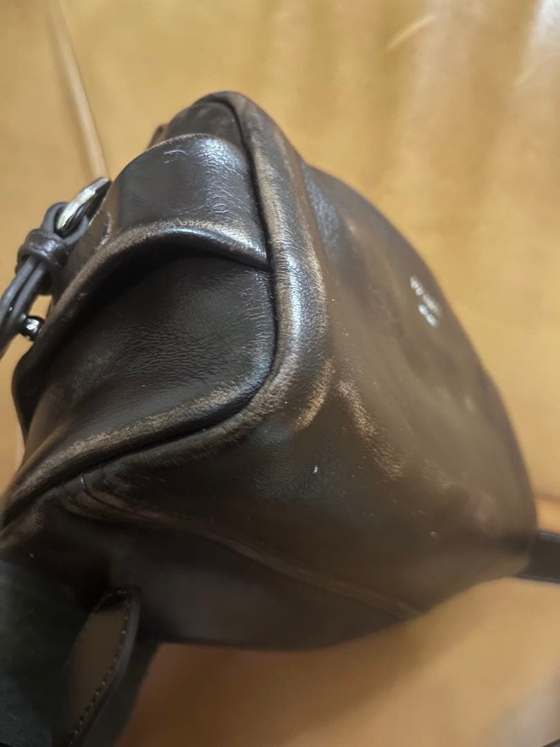 PRADA ナッパレザーショルダーバッグ