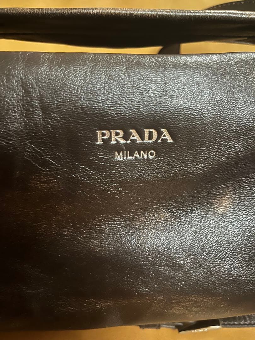 PRADA ナッパレザーショルダーバッグ