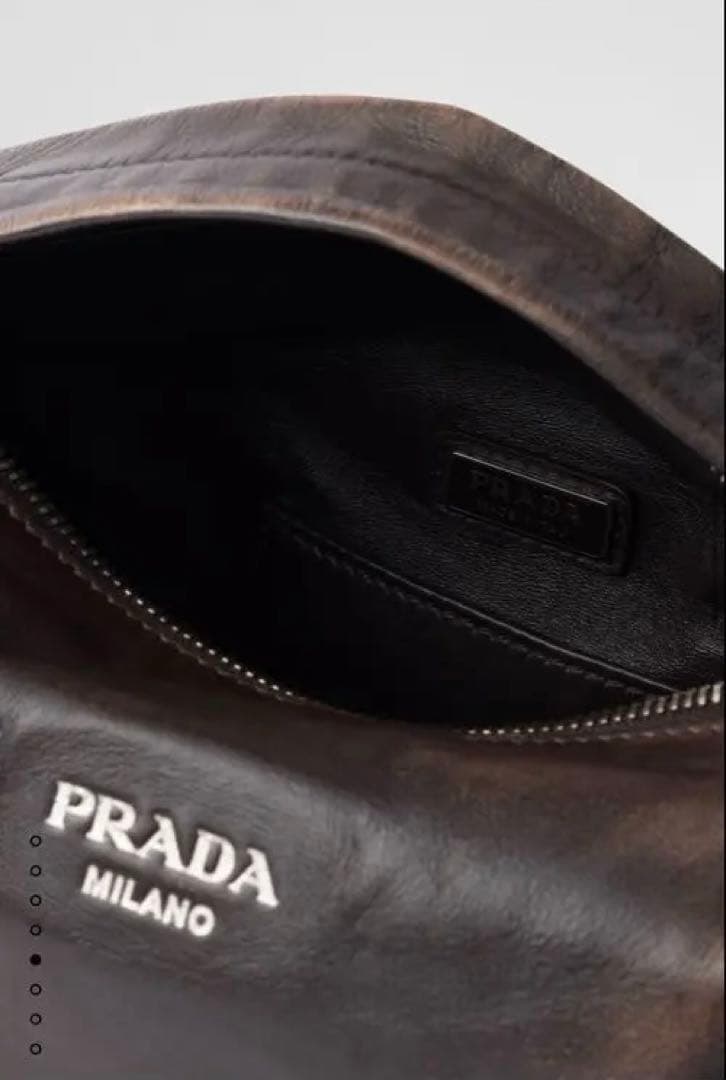 PRADA ナッパレザーショルダーバッグ