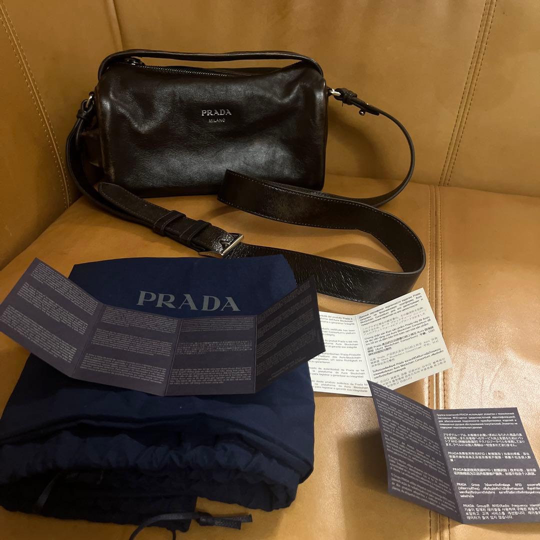 PRADA ナッパレザーショルダーバッグ