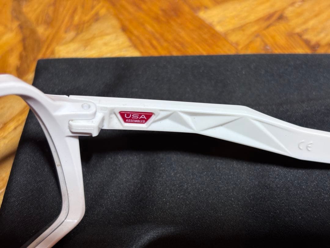 OAKLEY SUTRO ホワイト クリアレンズ 中古