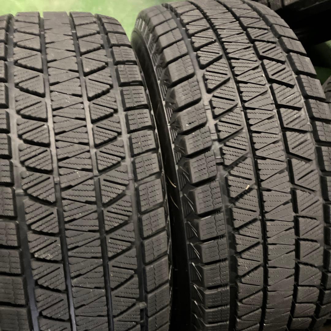 スタッドレスタイヤ 265/70R15 2020年製