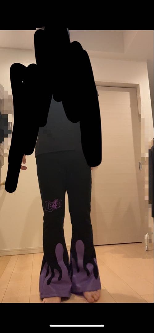 Le4n 黒紫フレアパンツ