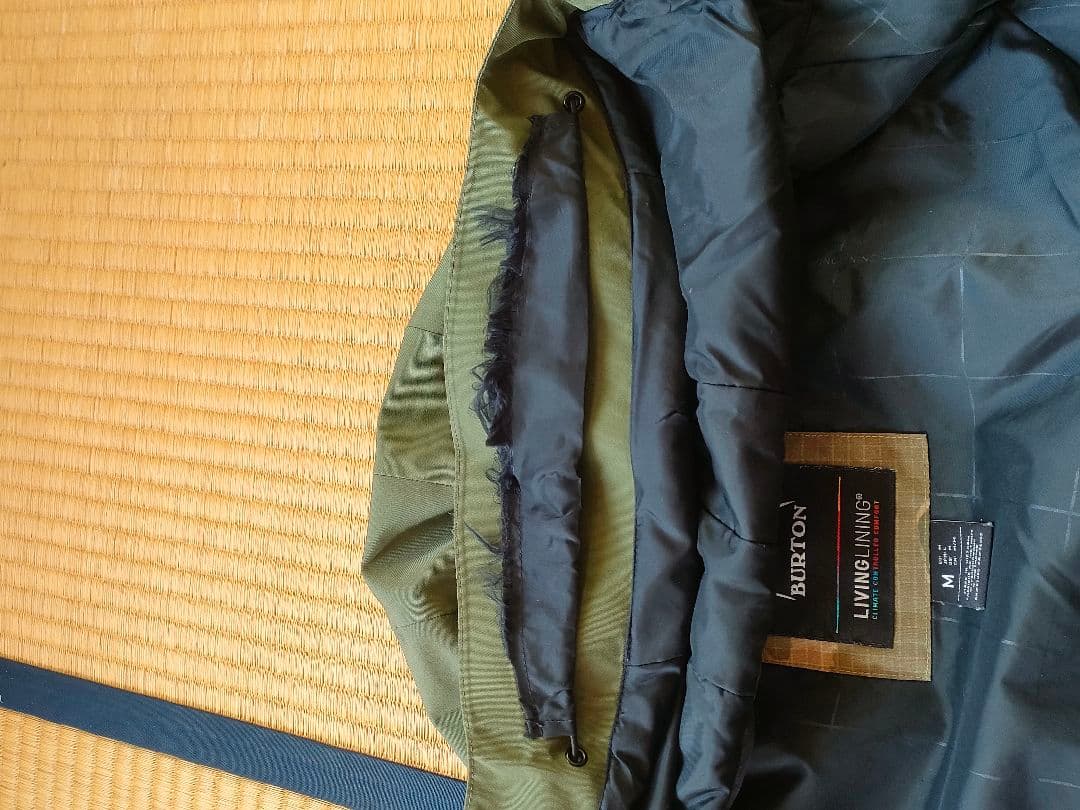 BURTON ゴアテックス スノボジャケット オリーブM（US）L（JP）サイズ