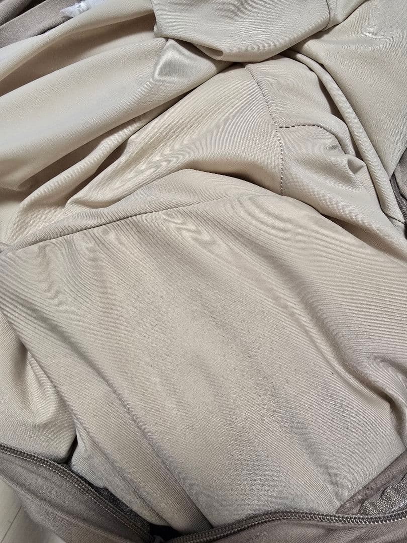 【出品3/7まで】Yogibo ピラミッド ライトグレー ビーズクッション
