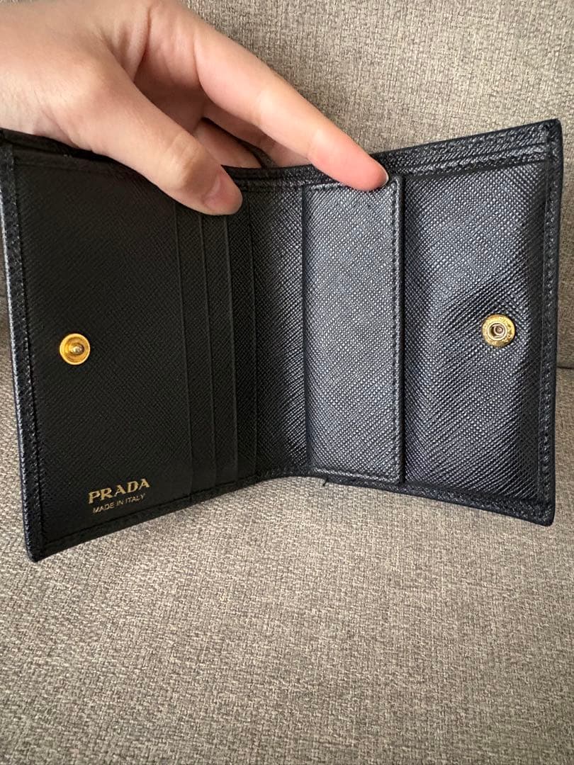 PRADA 二つ折り財布 ブラック