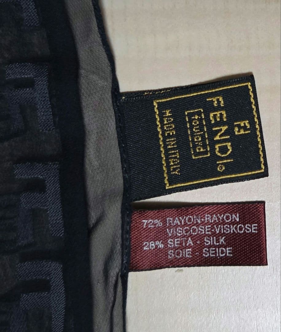 FENDI　フェンディ　ストール