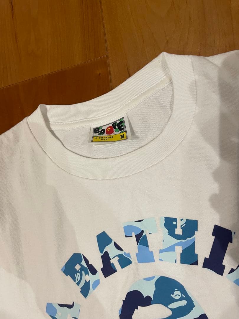 A BATHING APE アベイシングエイプ カレッジ Tシャツ ブルーカモ