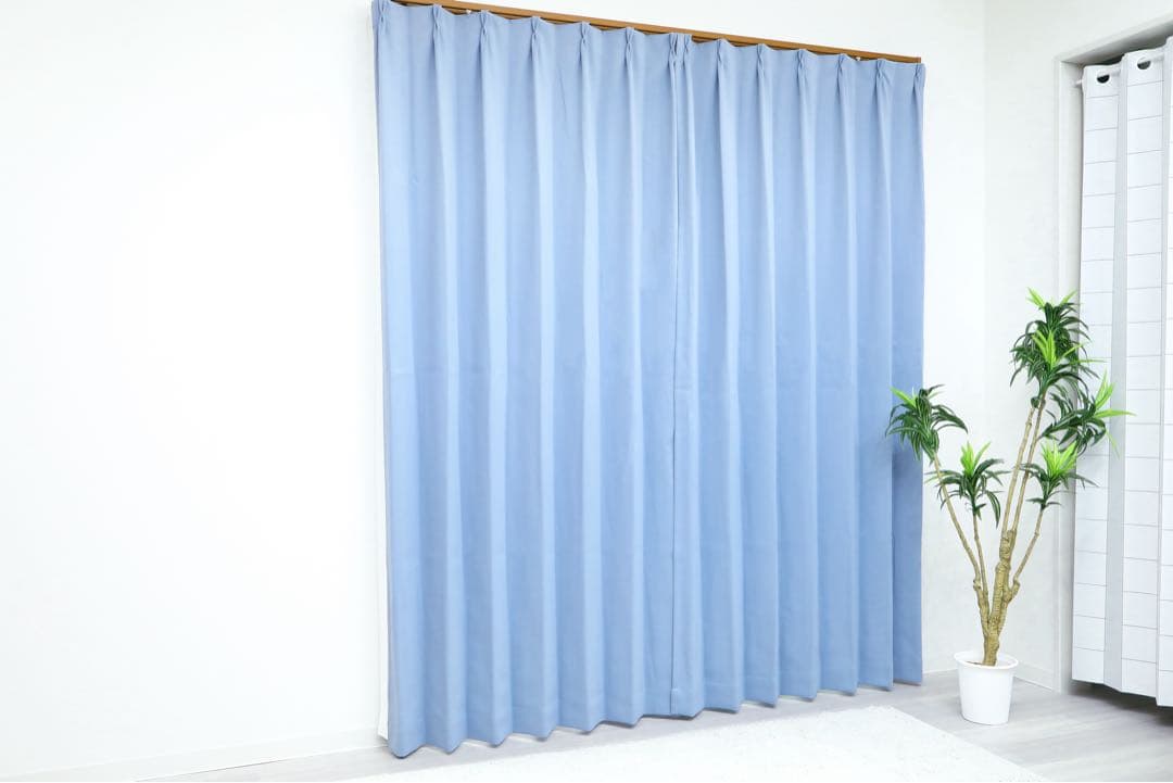 タマノ　1級遮光防炎カーテン　BL 130㎝×120㎝　2枚