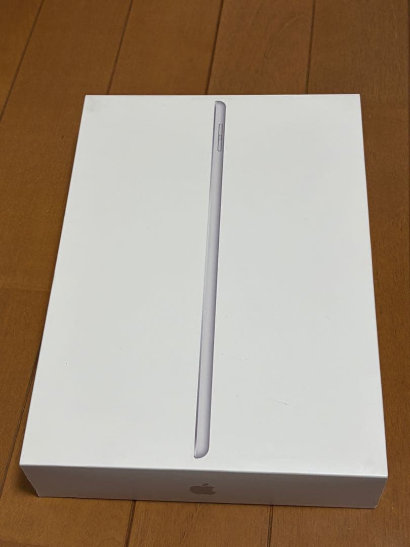 ♡*♡様 【極美品】iPad 第7世代 Wi-Fi 32GB [シルバー］液晶傷