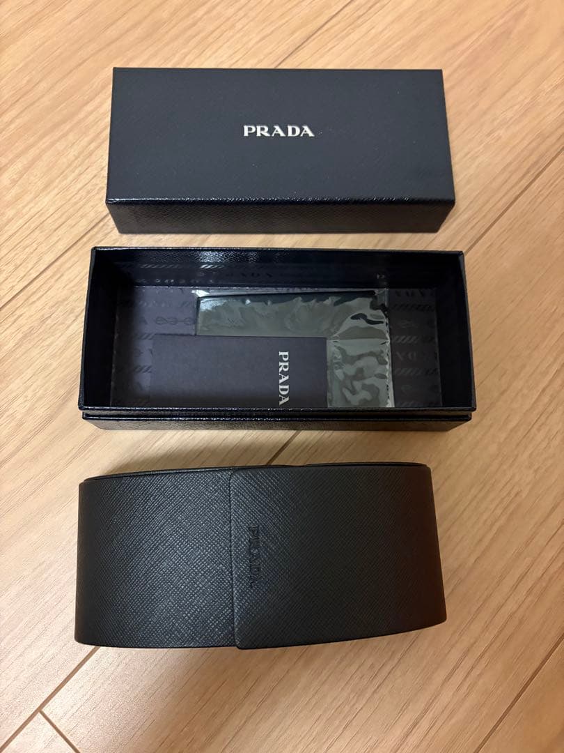 美品　プラダ　サングラス