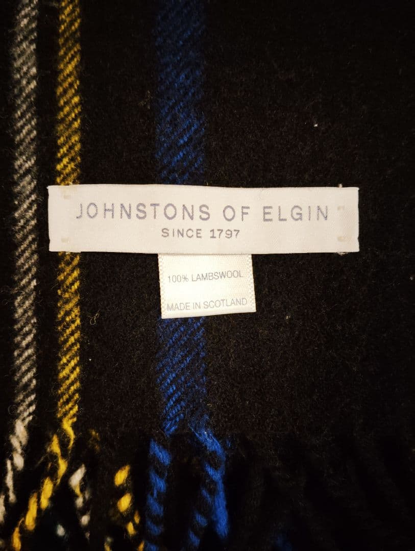 Johnstons of elgin 大判ストール