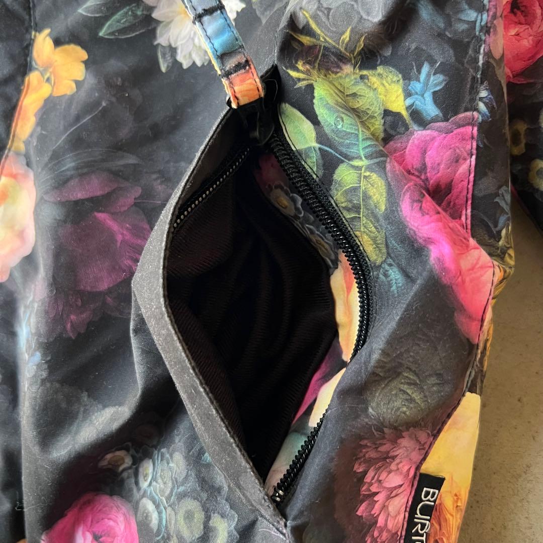 【BURTON】バートン　ガールズS　120　スノボ　スキー　ウェア　黒　花柄