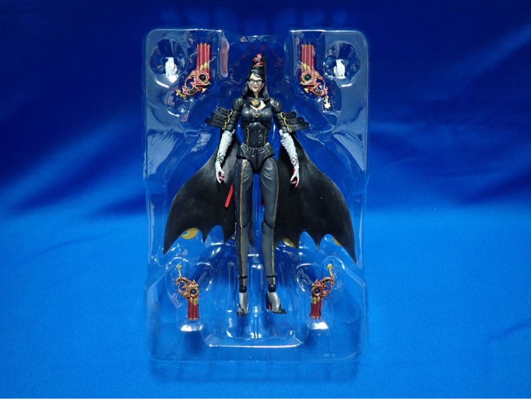 PLAY ARTS改 ベヨネッタ ジャンヌ BAYONETTA JEANNE