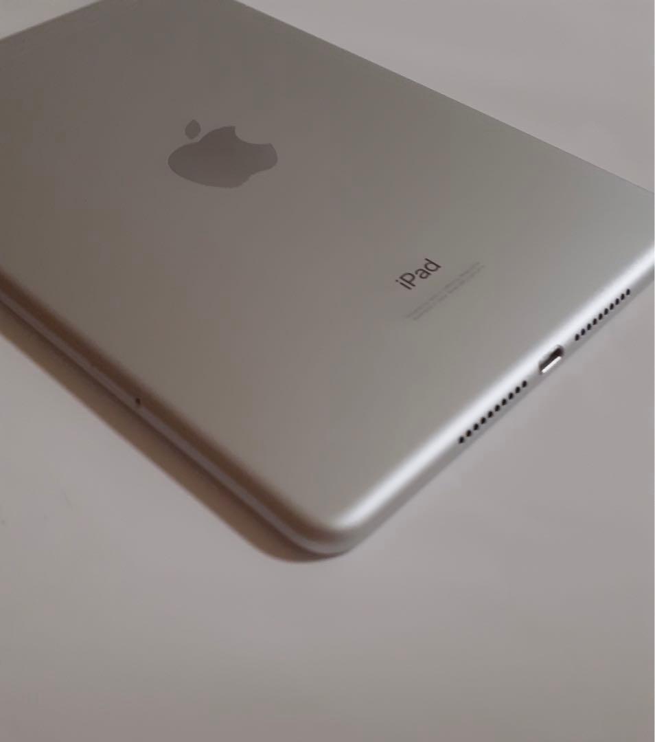 iPad mini5 第五世代 64GB Wi-Fi+cellular シルバー