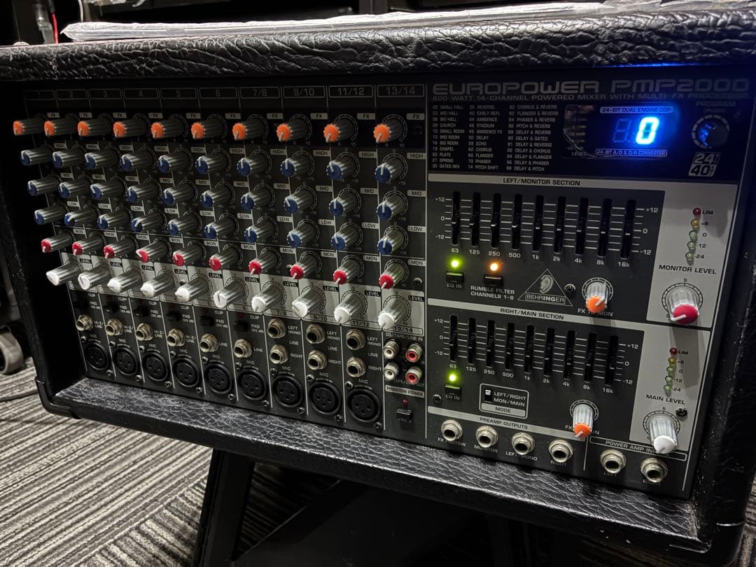 BEHRINGER EUROPOWER PMP2000 パワードミキサー