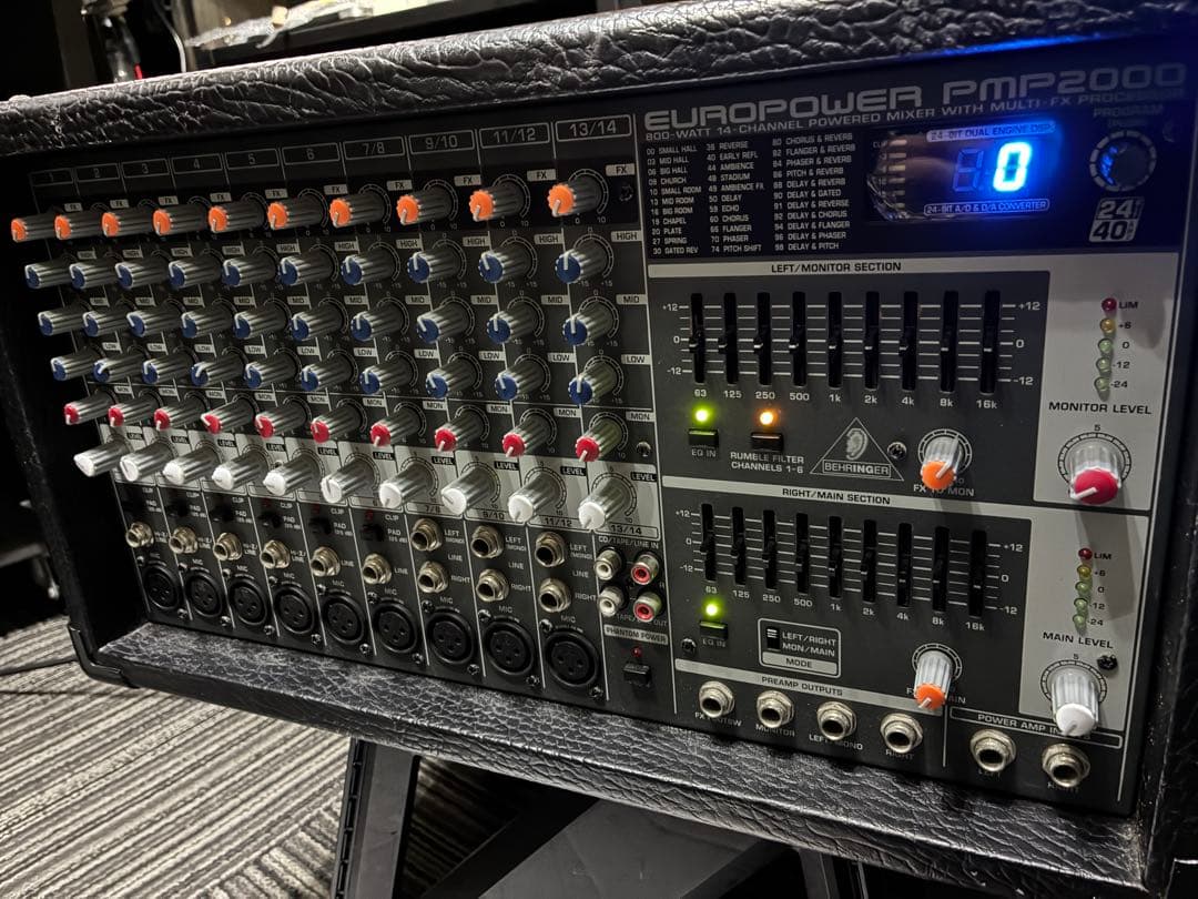 BEHRINGER EUROPOWER PMP2000 パワードミキサー