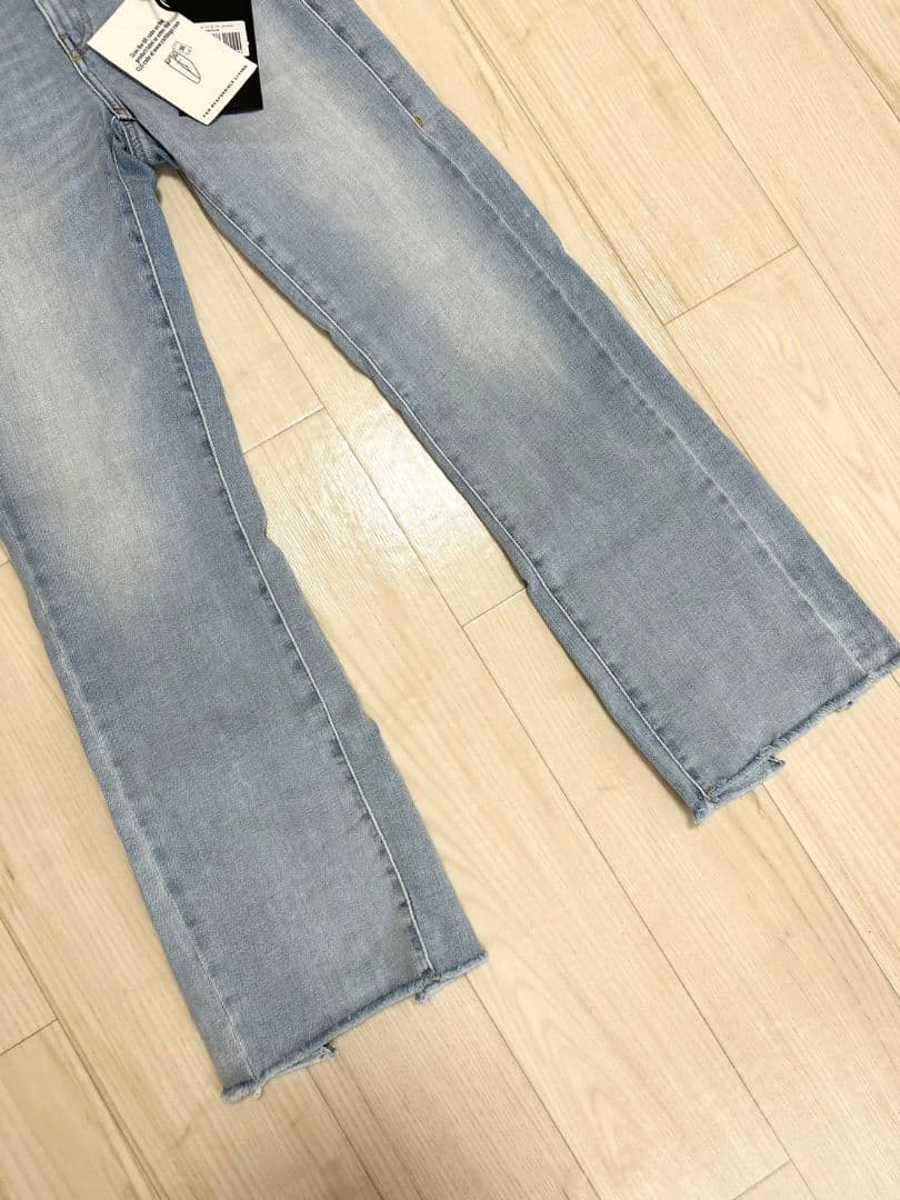 新品タグ付き DIESEL ディーゼル フレアパンツ W23