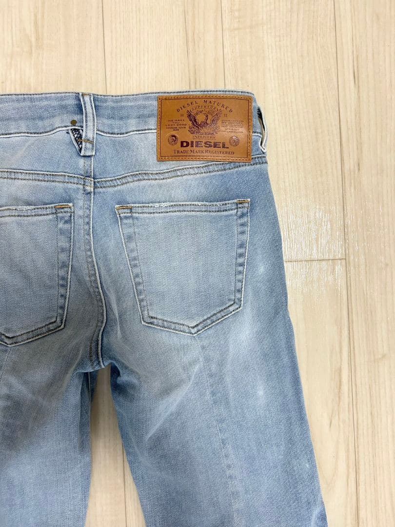 新品タグ付き DIESEL ディーゼル フレアパンツ W23