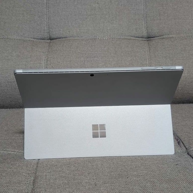 Surface Pro 7 i5 8GB 128GBタイプカバー付属 n