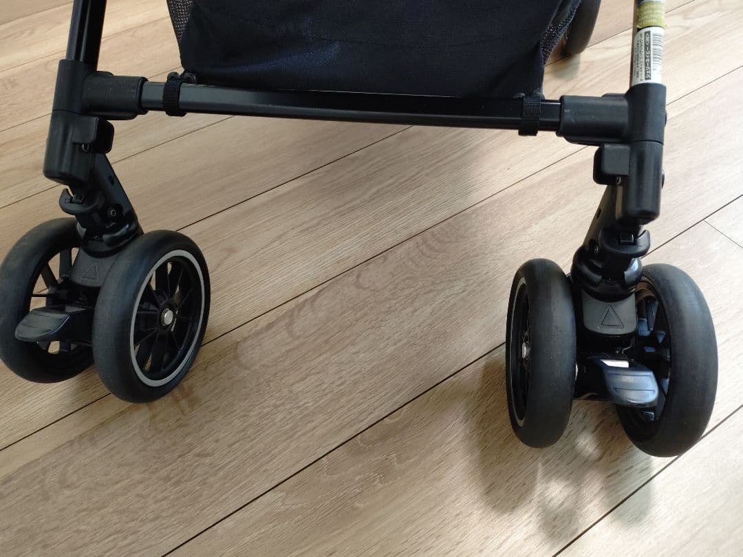 セールお値下げ!!　Combi ネイビー ベビーカー
