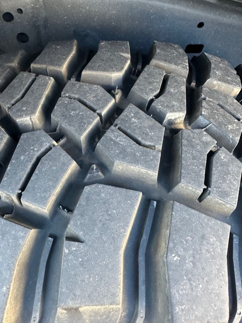 タイヤ・ホイール BFGoodrich Mud-Terrain 285/70r17