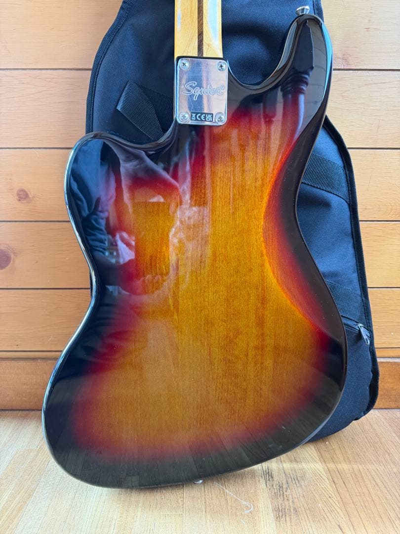 ベース Squier Classic Vibe Bass VI