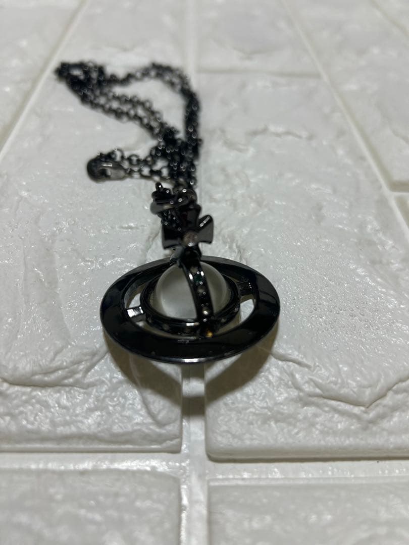 Vivienne Westwood 希少ガンメタル スモールオーブネックレス