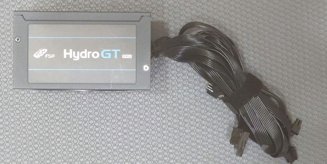 Hydro GT PRO 1000W ATX 電源　12VHPWRケーブル付き