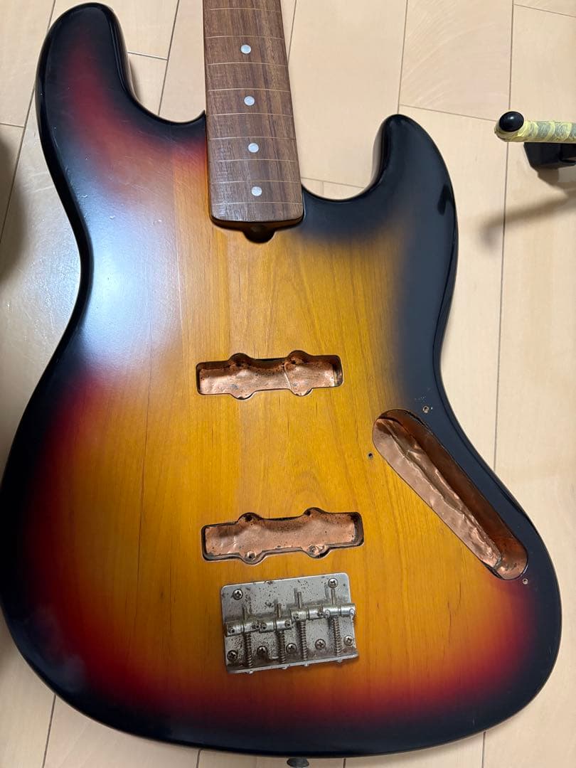 希少：1980年頃製造Fernandes FJB-65J石ロゴフレットレスベース