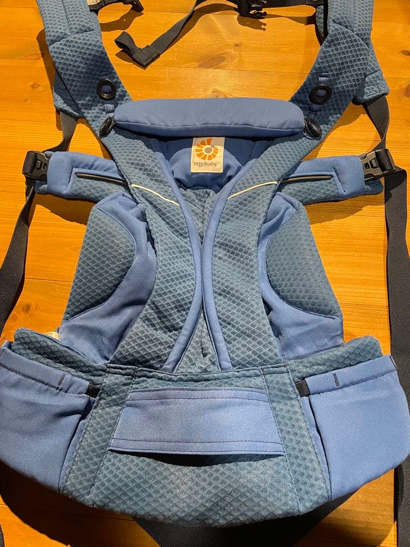 ergobaby OMNI Breeze 抱っこ紐　ポーチ付き　ブルー